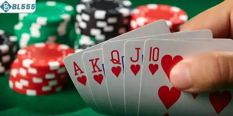 Thứ tự xếp hạng bài poker chuẩn từ mạnh đến yếu